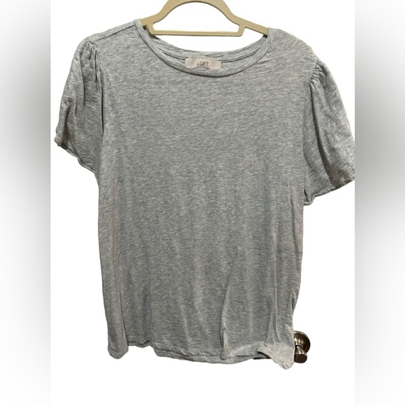 LOFT - Gray Tshirt - tulip sleeves - sparkle detail on fabric - Size L - Picture 2 of 8